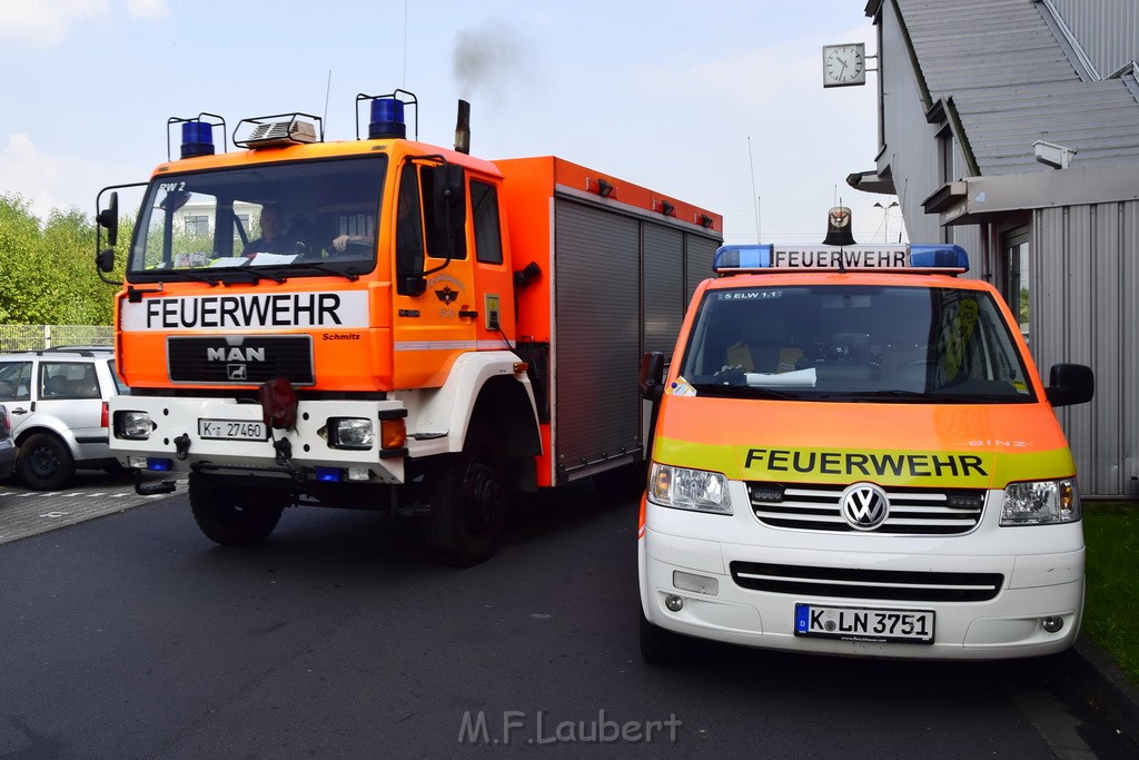 Feuer 4 Schreinerei Koeln Porz Wahn Wilhelm Ruppert Gelaende P1396.JPG - Miklos Laubert